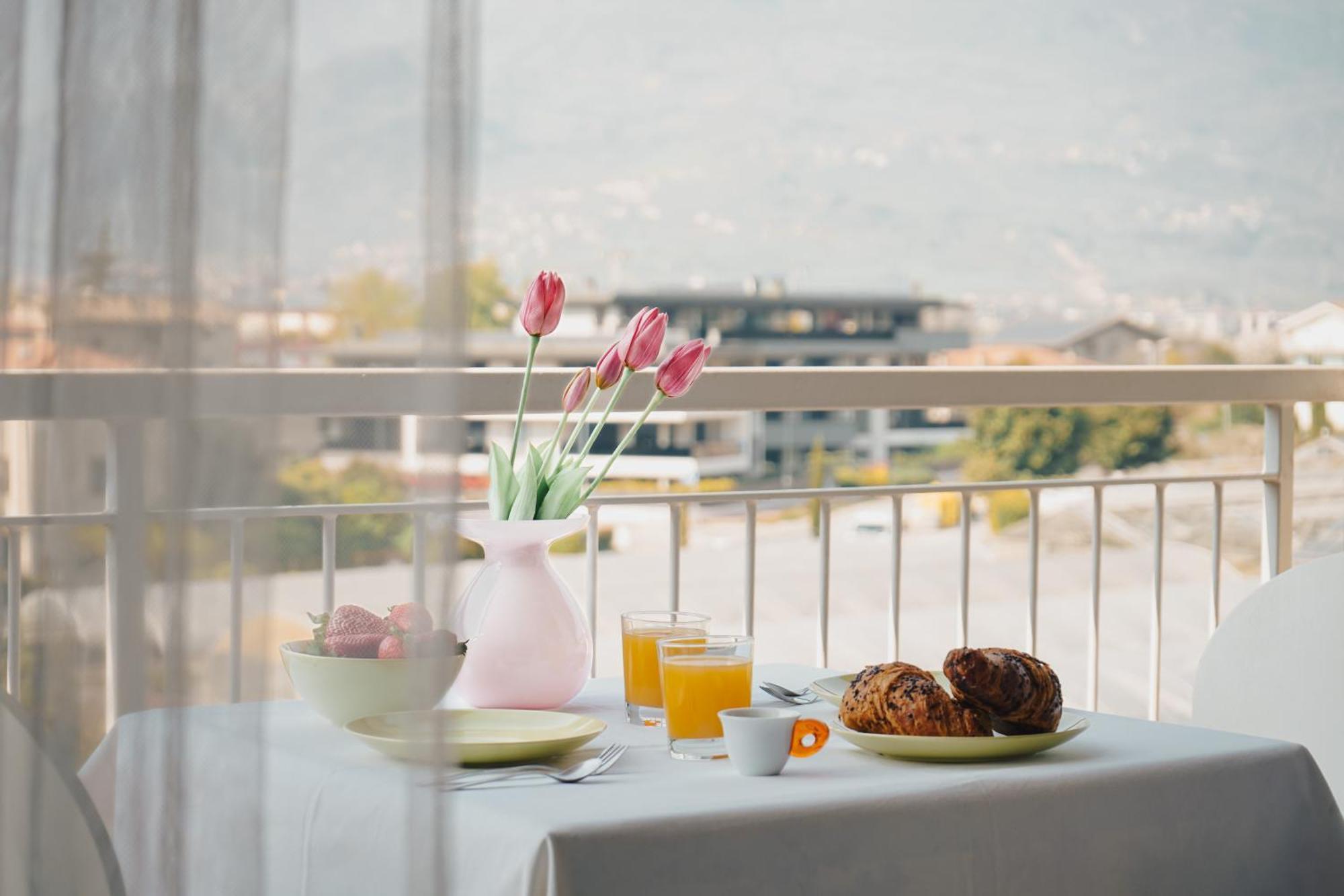 Appartamento Betulla - Peaceful & Happy Stay Riva del Garda Exteriör bild