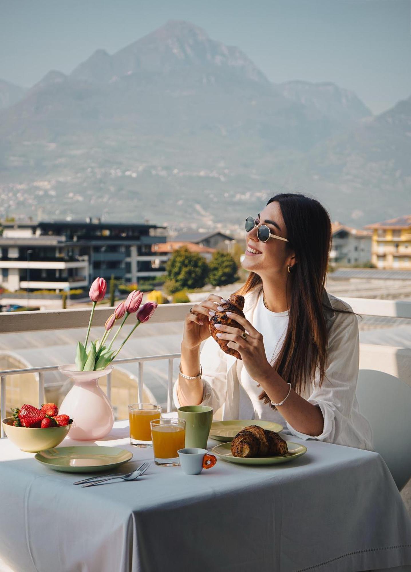 Appartamento Betulla - Peaceful & Happy Stay Riva del Garda Exteriör bild